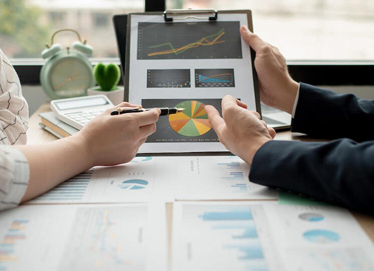 目標利益の設定方法とは？経営計画を共有する重要性や留意点もご紹介